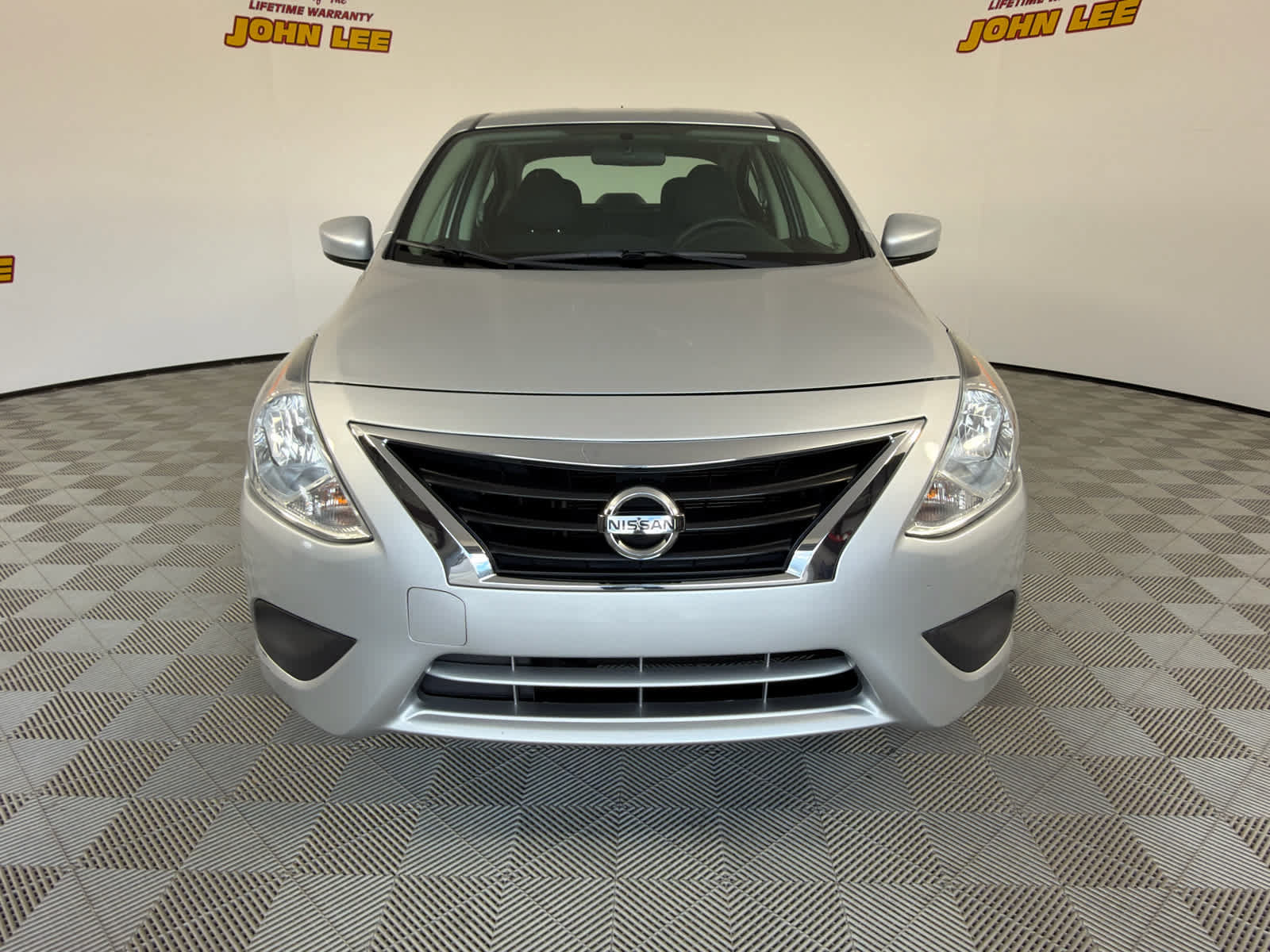 Used 2019 Nissan Versa S FWD image 7