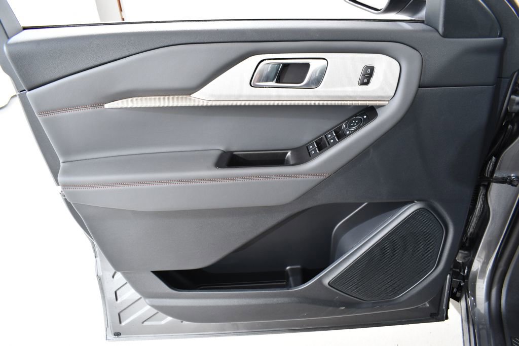 New 2025 Ford Explorer Active w/ Active Comfort Package image 26