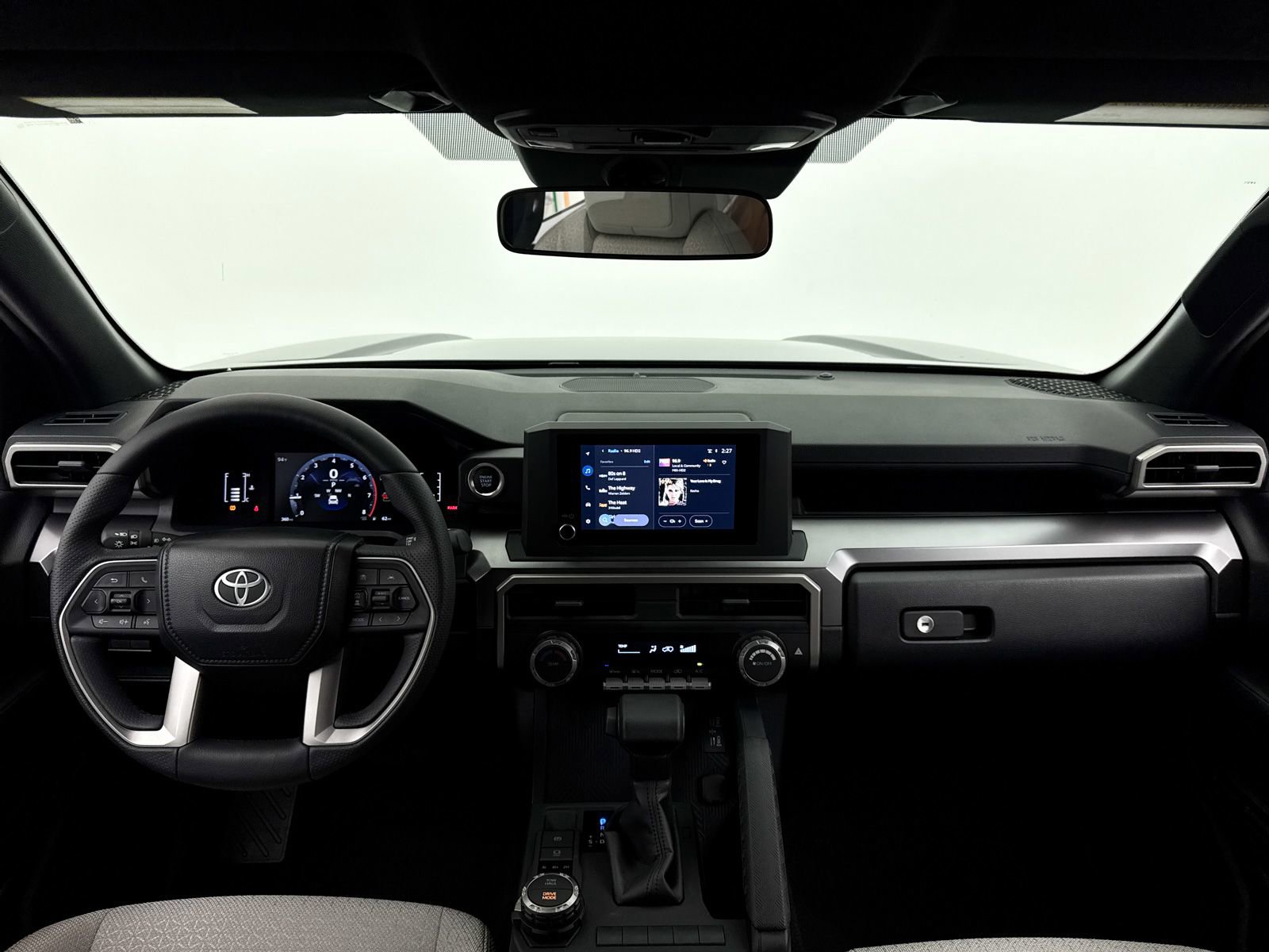 Used 2025 Toyota 4Runner SR5 AWD/4WD image 20