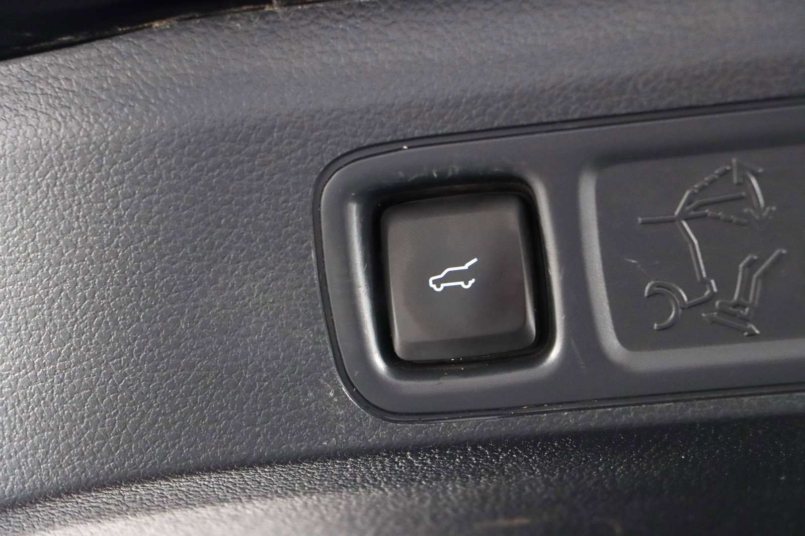 Used 2022 Ford Expedition Limited image 32