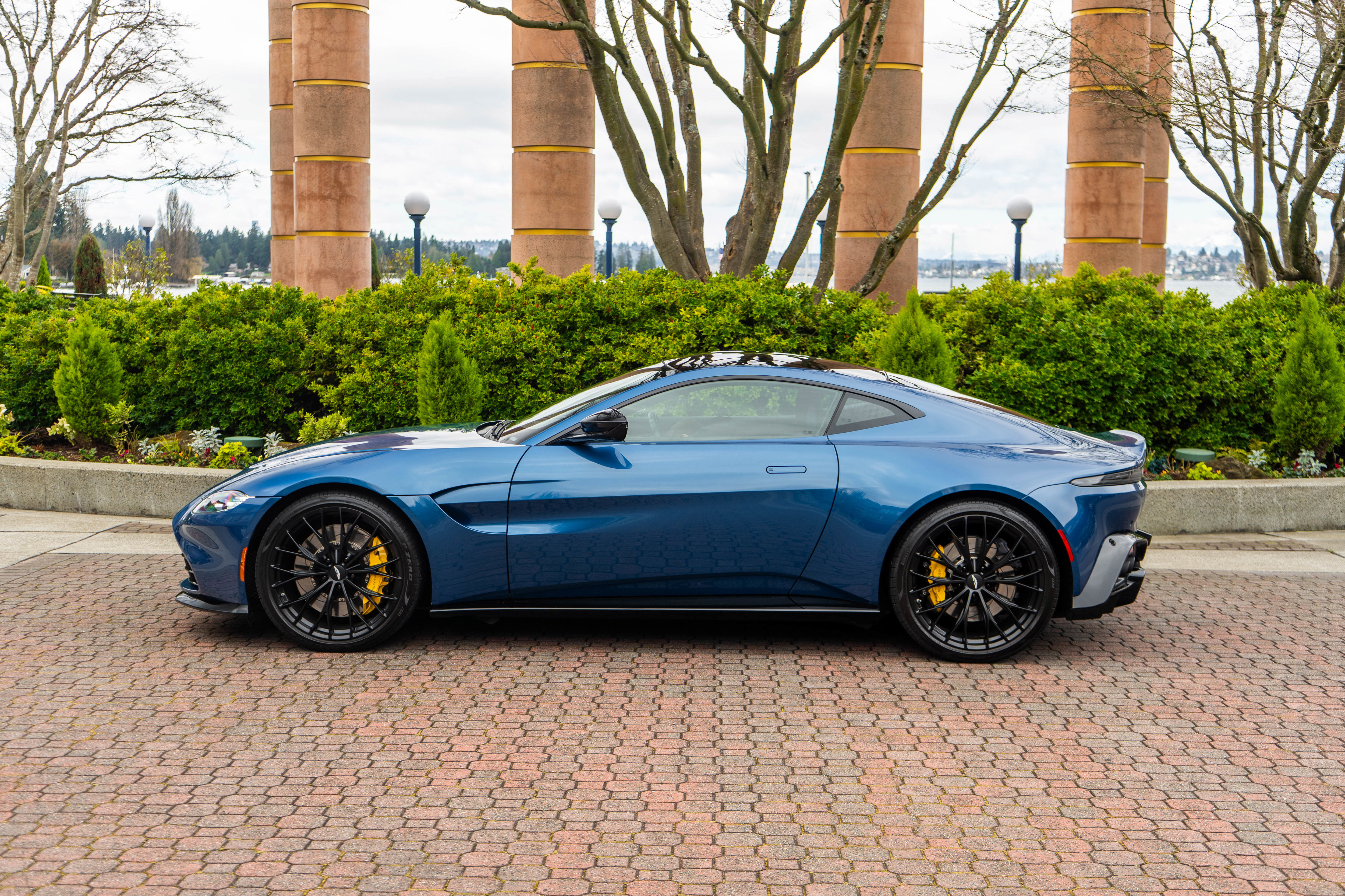 Used 2022 Aston Martin V8 Vantage image 33