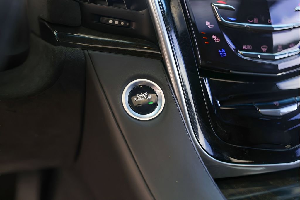 Used 2018 Cadillac Escalade ESV Platinum image 17
