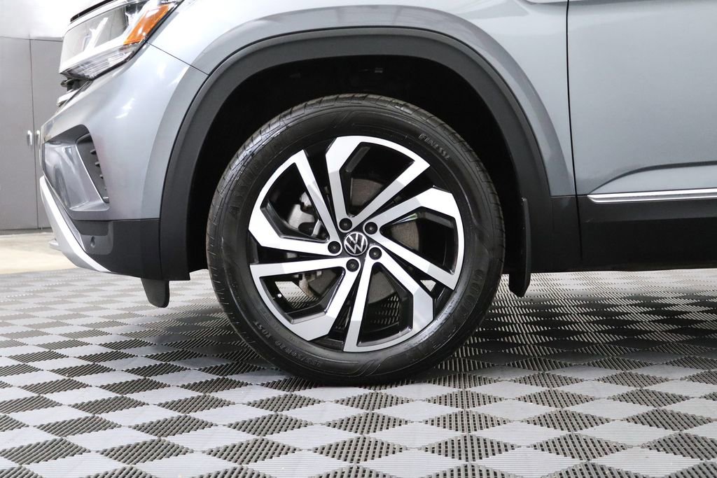 Used 2023 Volkswagen Atlas SEL AWD/4WD image 6