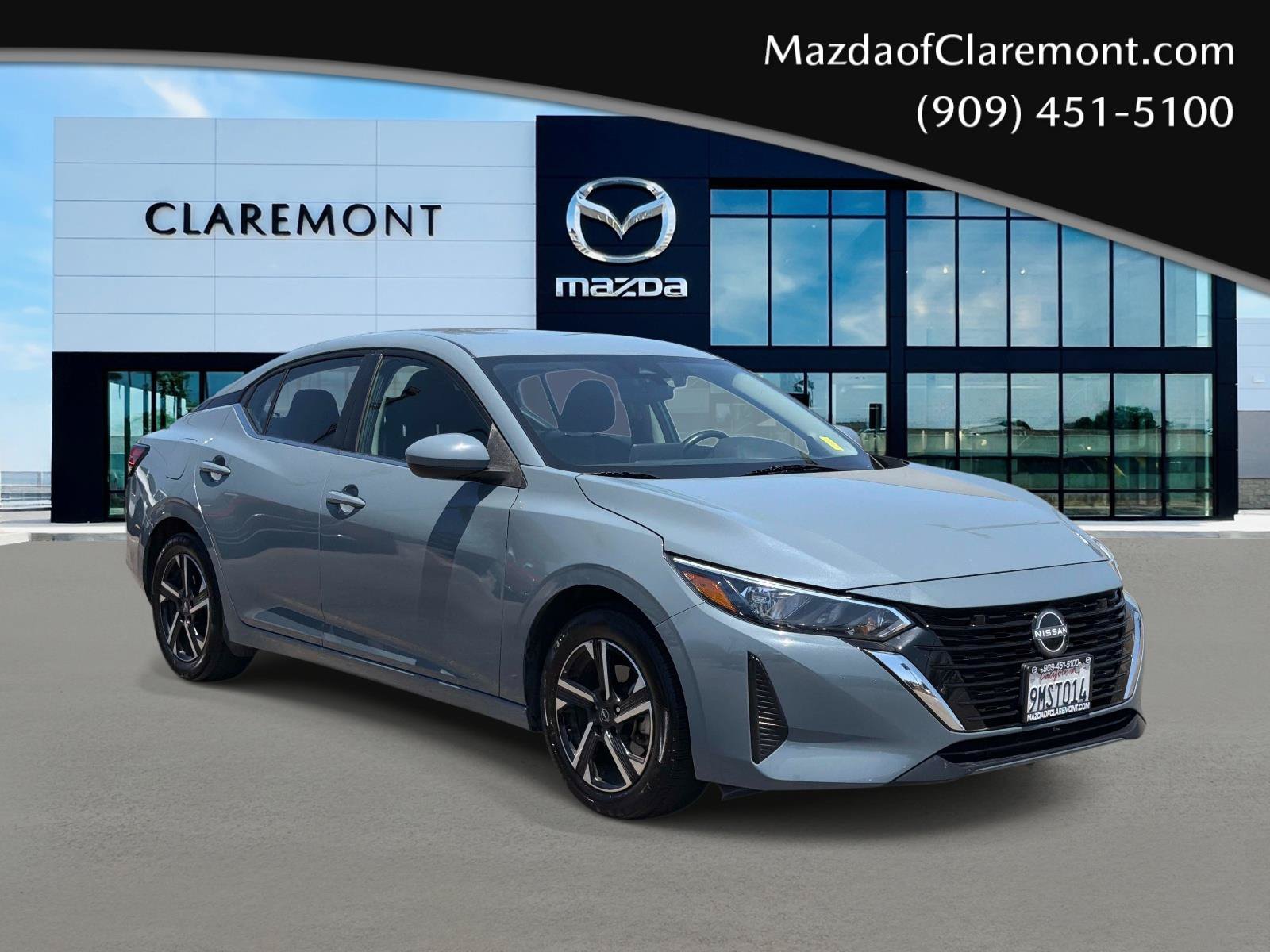 Used 2024 Nissan Sentra SV FWD image 1
