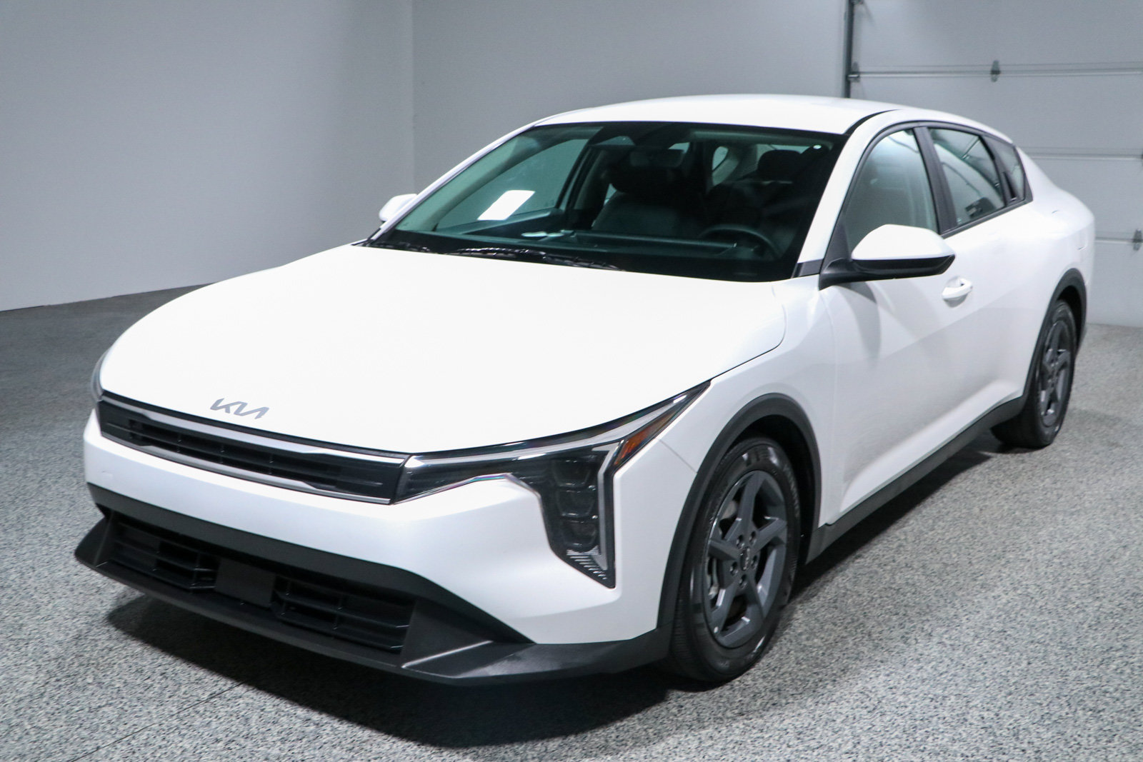Used 2025 Kia K4 FWD image 29