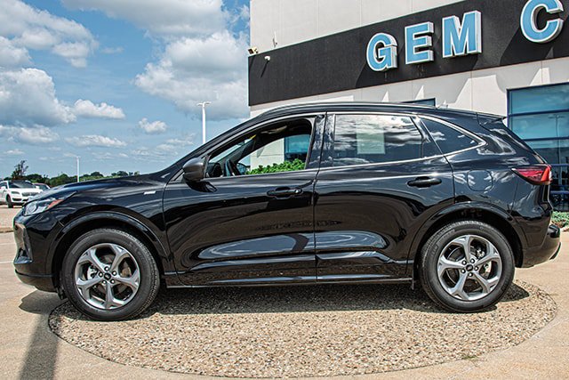 Used 2024 Ford Escape ST-Line w/ Equipment Group 301A FWD image 2