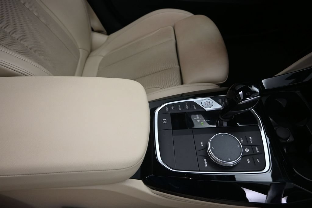 Used 2022 BMW X4 xDrive30i w/ Premium Package AWD/4WD image 27