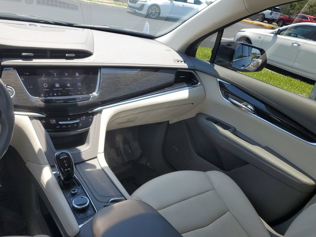 Certified 2022 Cadillac XT6 Premium Luxury AWD/4WD image 20