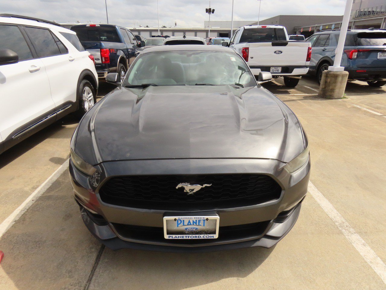Used 2016 Ford Mustang Coupe image 5