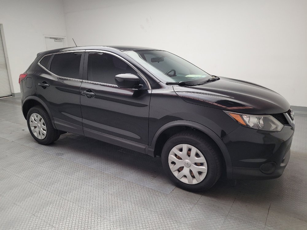 Used 2017 Nissan Rogue Sport S image 11