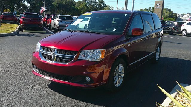 Used 2019 Dodge Grand Caravan SE image 2