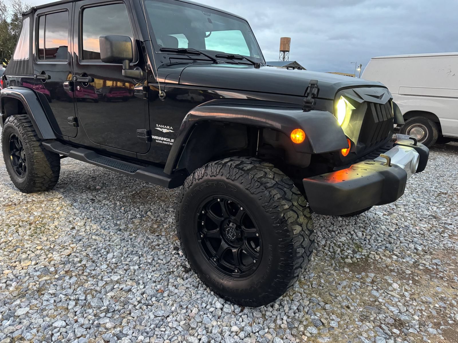 Used 2012 Jeep Wrangler Unlimited Sahara w/ Dual Top Group AWD/4WD image 2