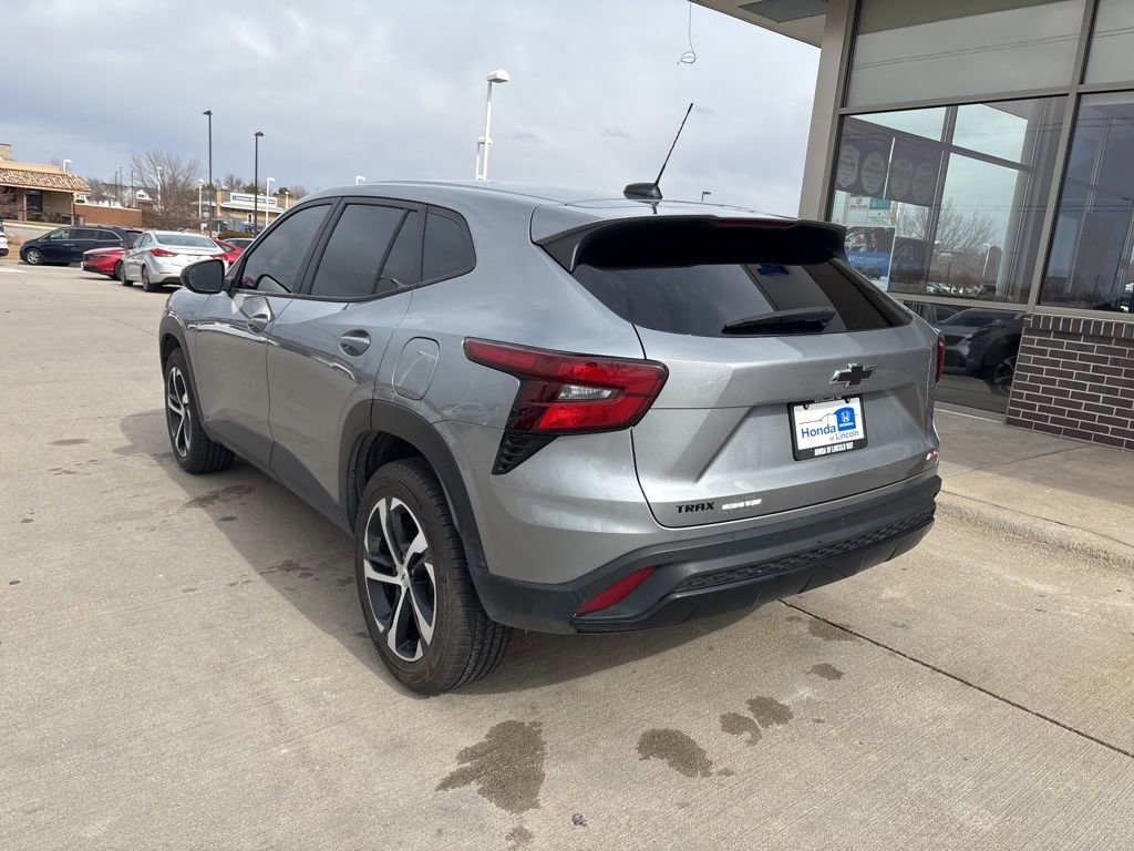 Used 2024 Chevrolet Trax RS w/ Driver Confidence Package image 7