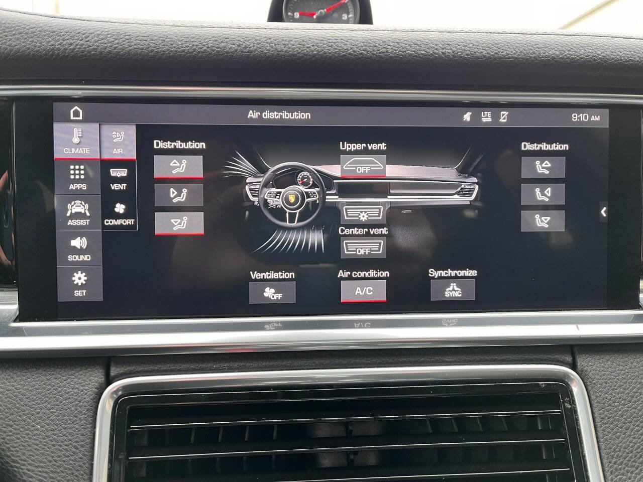 Used 2019 Porsche Panamera 4 image 16