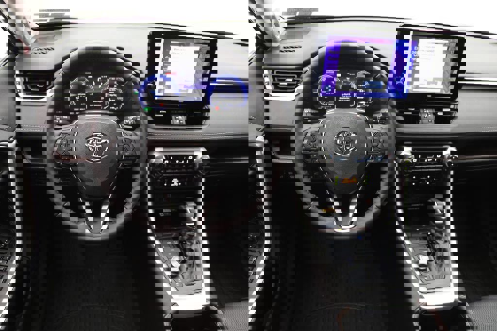 Used 2023 Toyota RAV4 Limited image 12