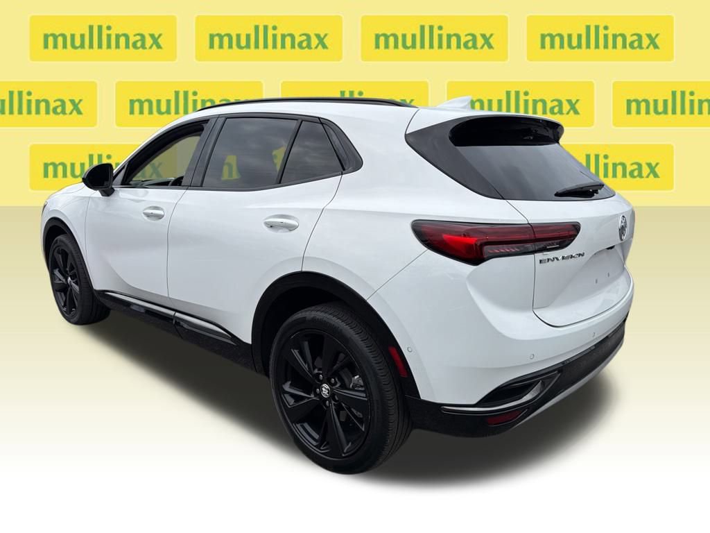 Used 2022 Buick Envision Essence w/ Technology Package II image 8