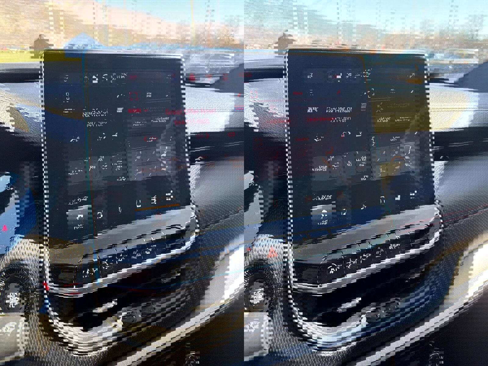 Used 2025 Jeep Compass Trailhawk image 15