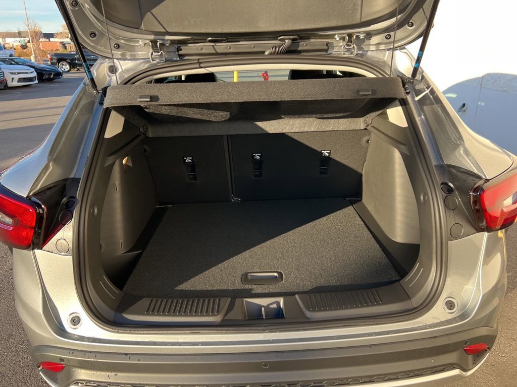 New 2026 Chevrolet Trax LT w/ Driver Confidence Package image 20