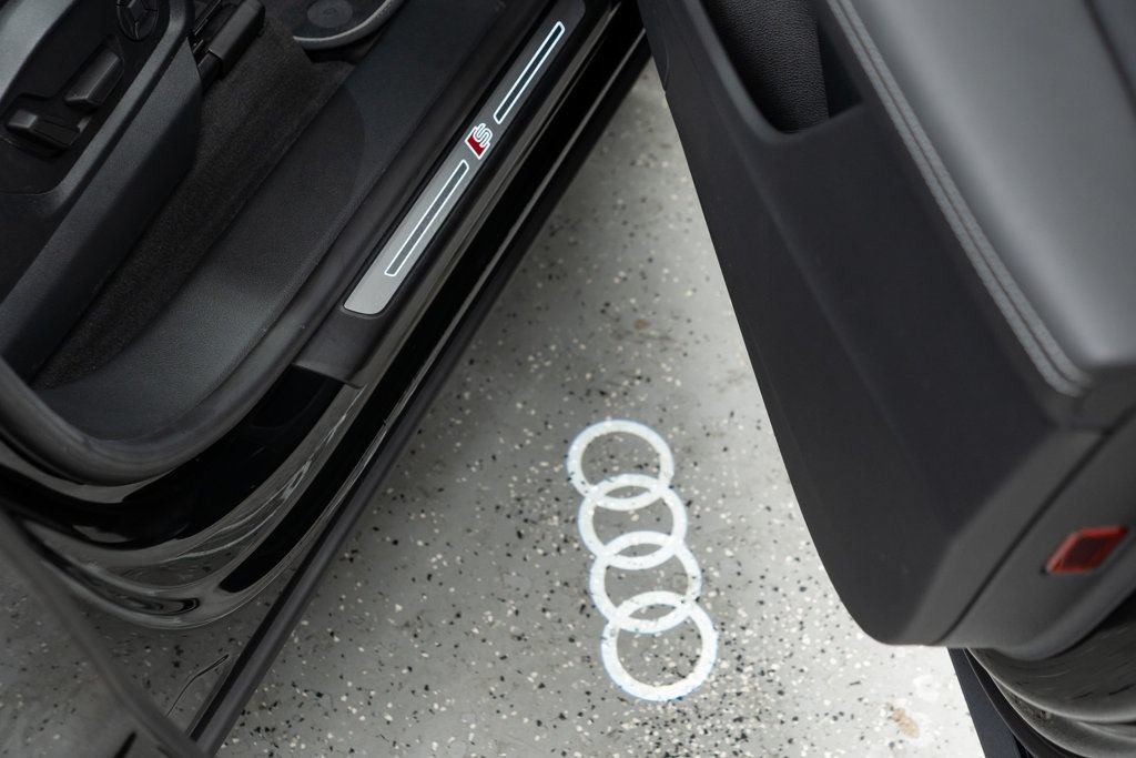 Used 2023 Audi Q8 Premium Plus AWD/4WD image 15