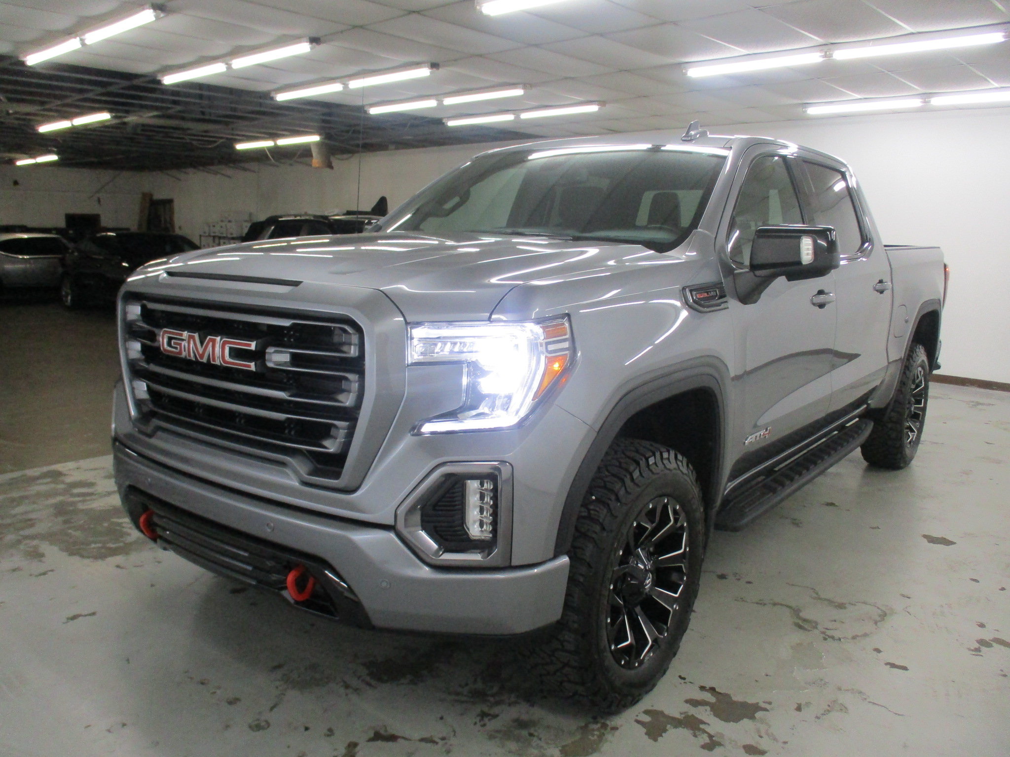 Certified 2022 GMC Sierra 1500 AT4 w/ AT4 Premium Package AWD/4WD image 3