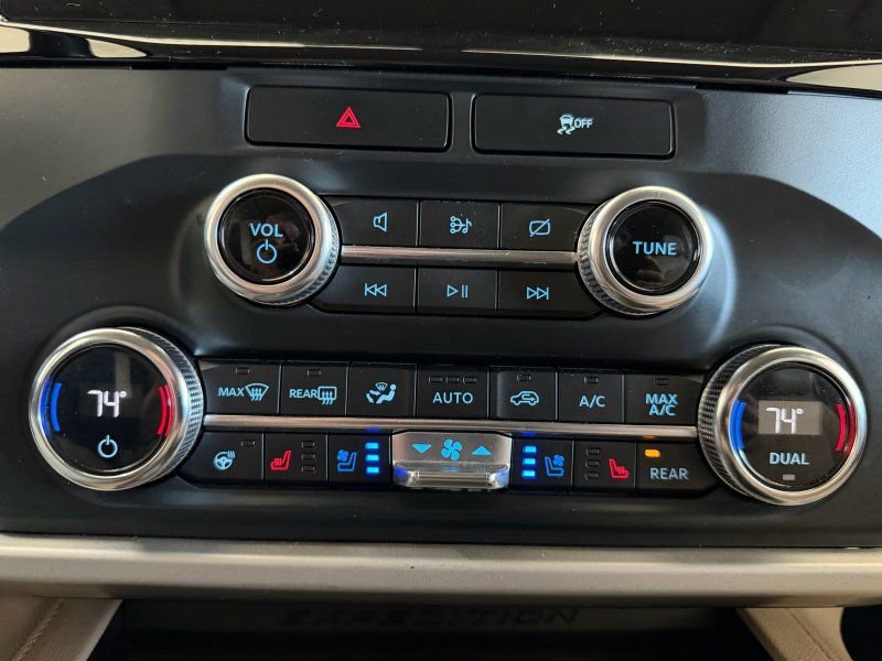Used 2022 Ford Expedition Max Limited RWD image 29