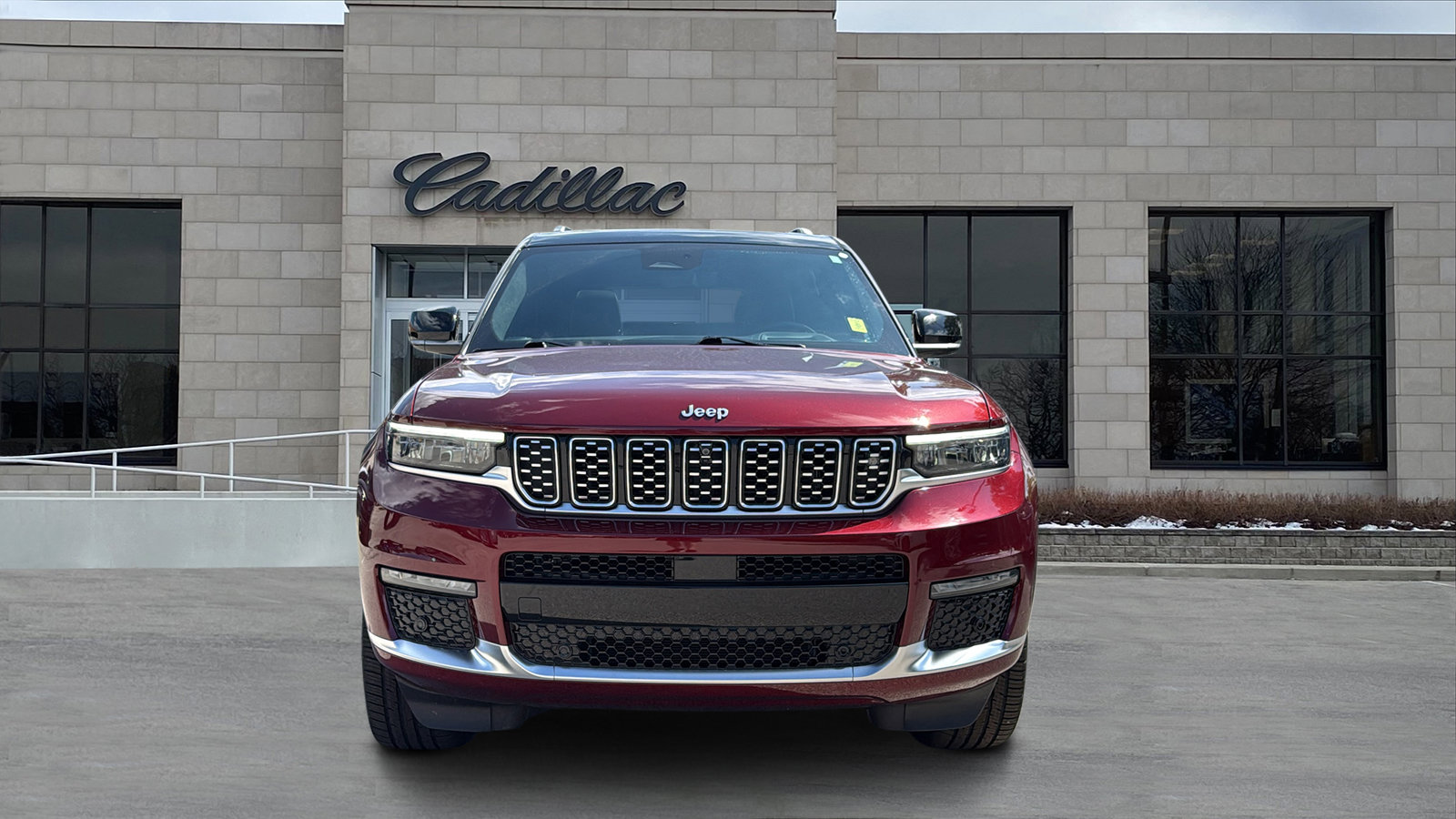 Used 2023 Jeep Grand Cherokee L Summit AWD/4WD image 7