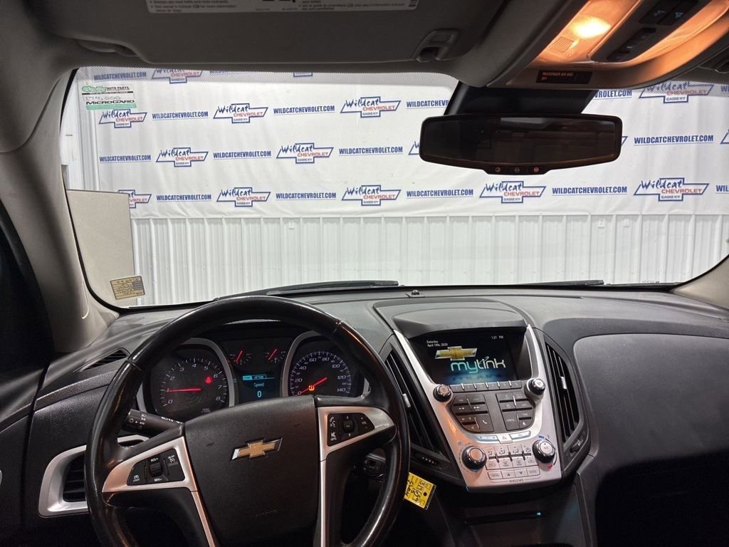 Used 2015 Chevrolet Equinox LT FWD image 2