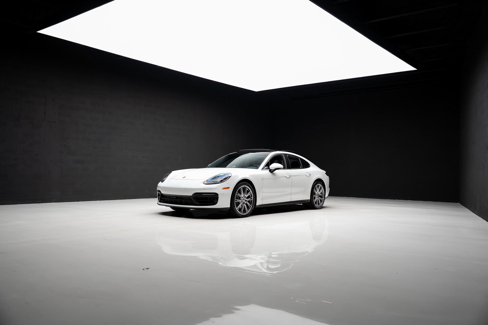 Used 2023 Porsche Panamera 4 AWD/4WD image 87