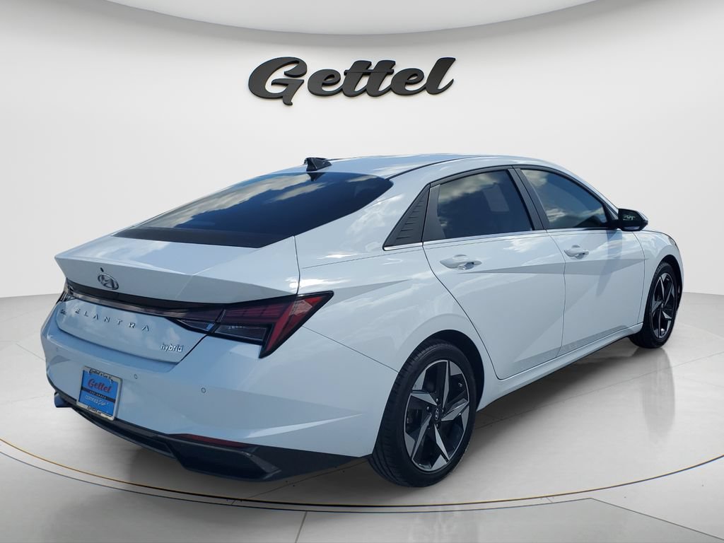 Used 2021 Hyundai Elantra Limited FWD image 5