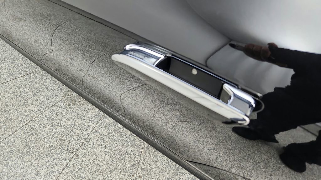 Used 2023 Mercedes-Benz SL 63 AMG 4MATIC image 20