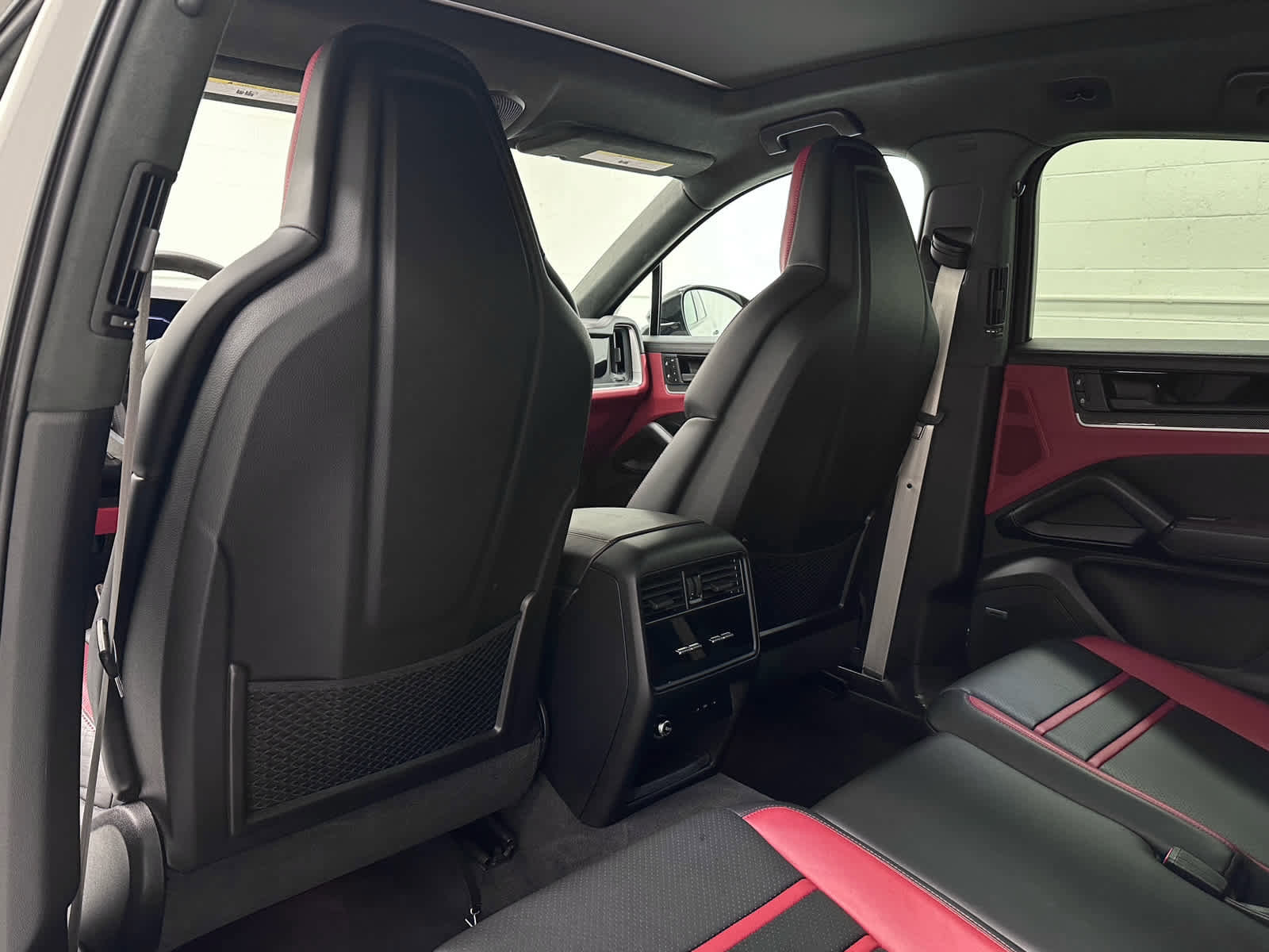 Used 2024 Porsche Cayenne S image 14