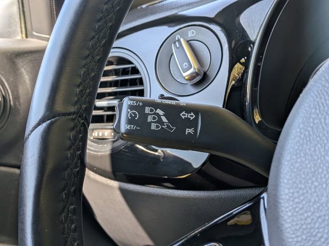 Used 2019 Volkswagen Beetle 2.0T S FWD image 29