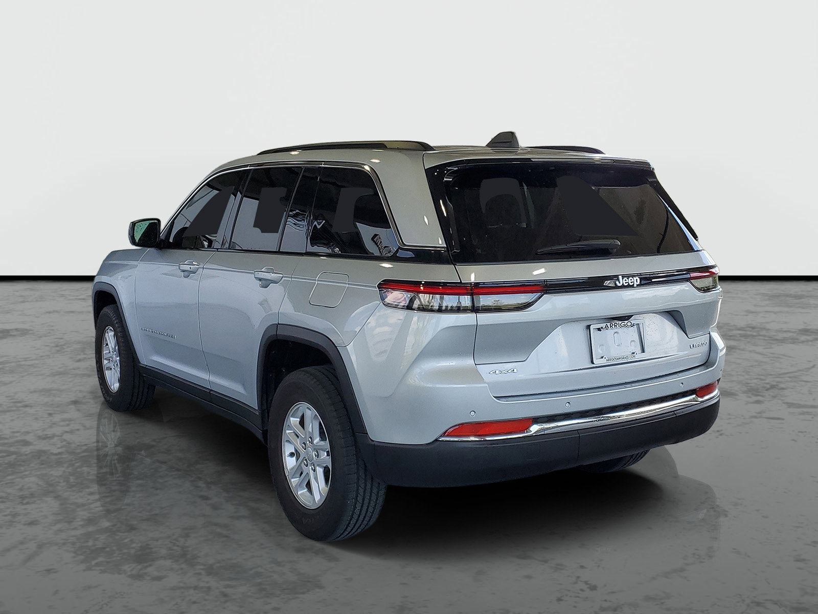 Certified 2024 Jeep Grand Cherokee Laredo AWD/4WD image 3