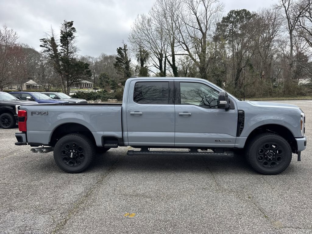 New 2026 Ford F250 Lariat w/ Black Appearance Package image 8