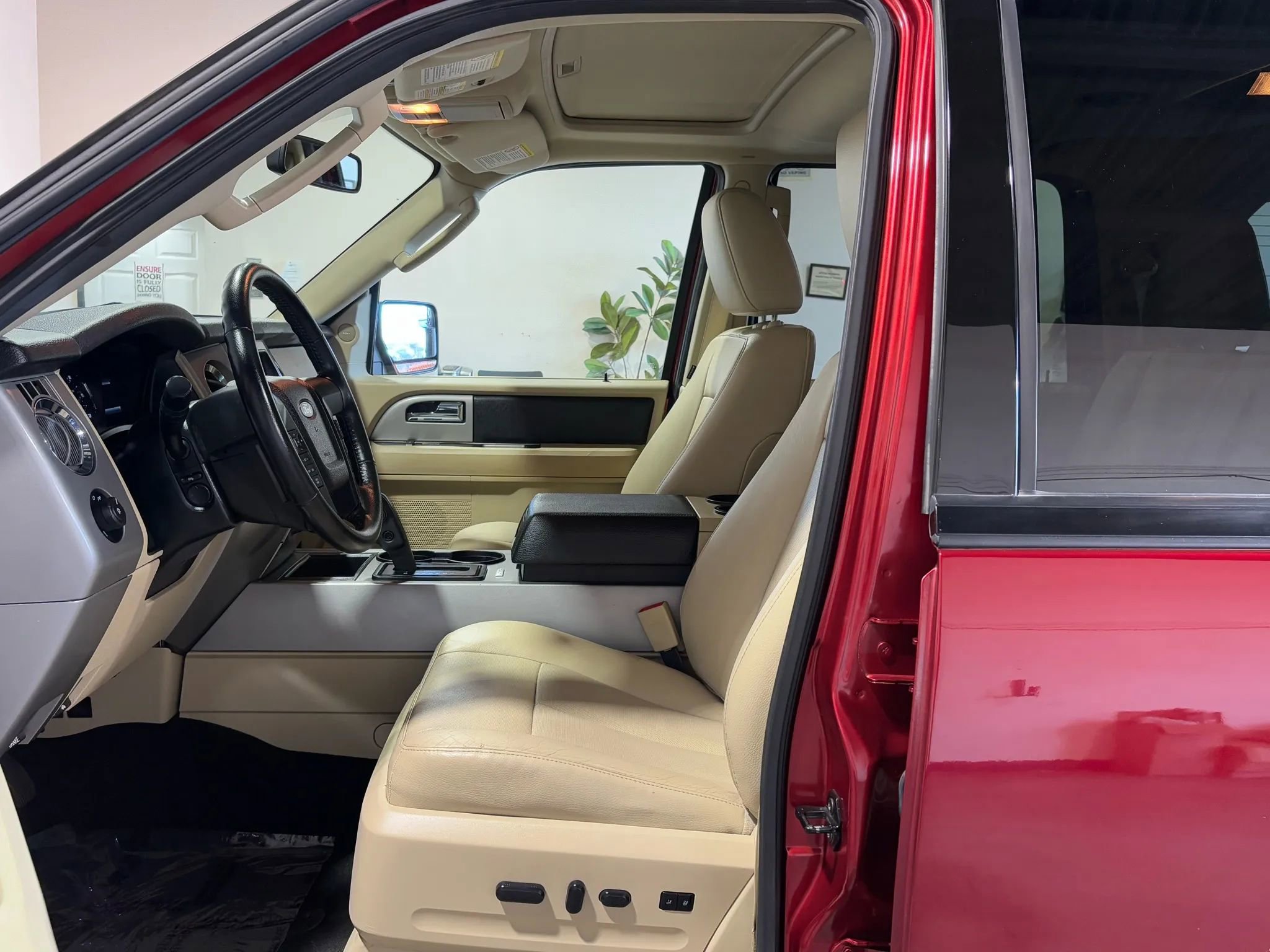 Used 2016 Ford Expedition EL XLT w/ Equipment Group 202A image 11