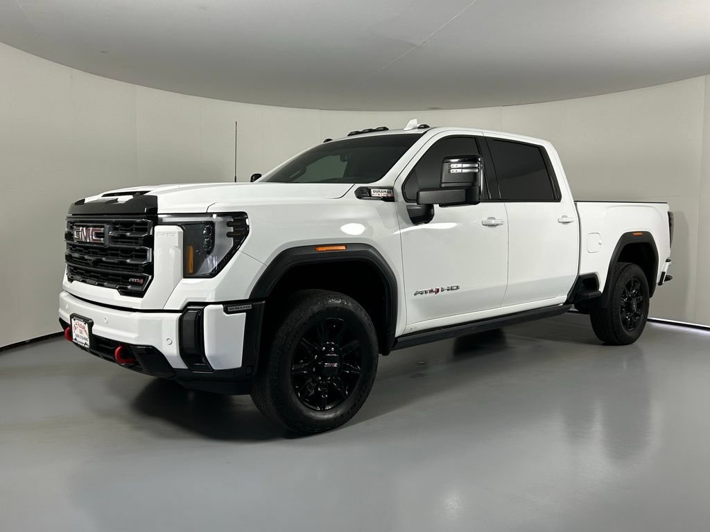 Used 2024 GMC Sierra 2500 AT4 w/ AT4 Premium Plus Package AWD/4WD image 3