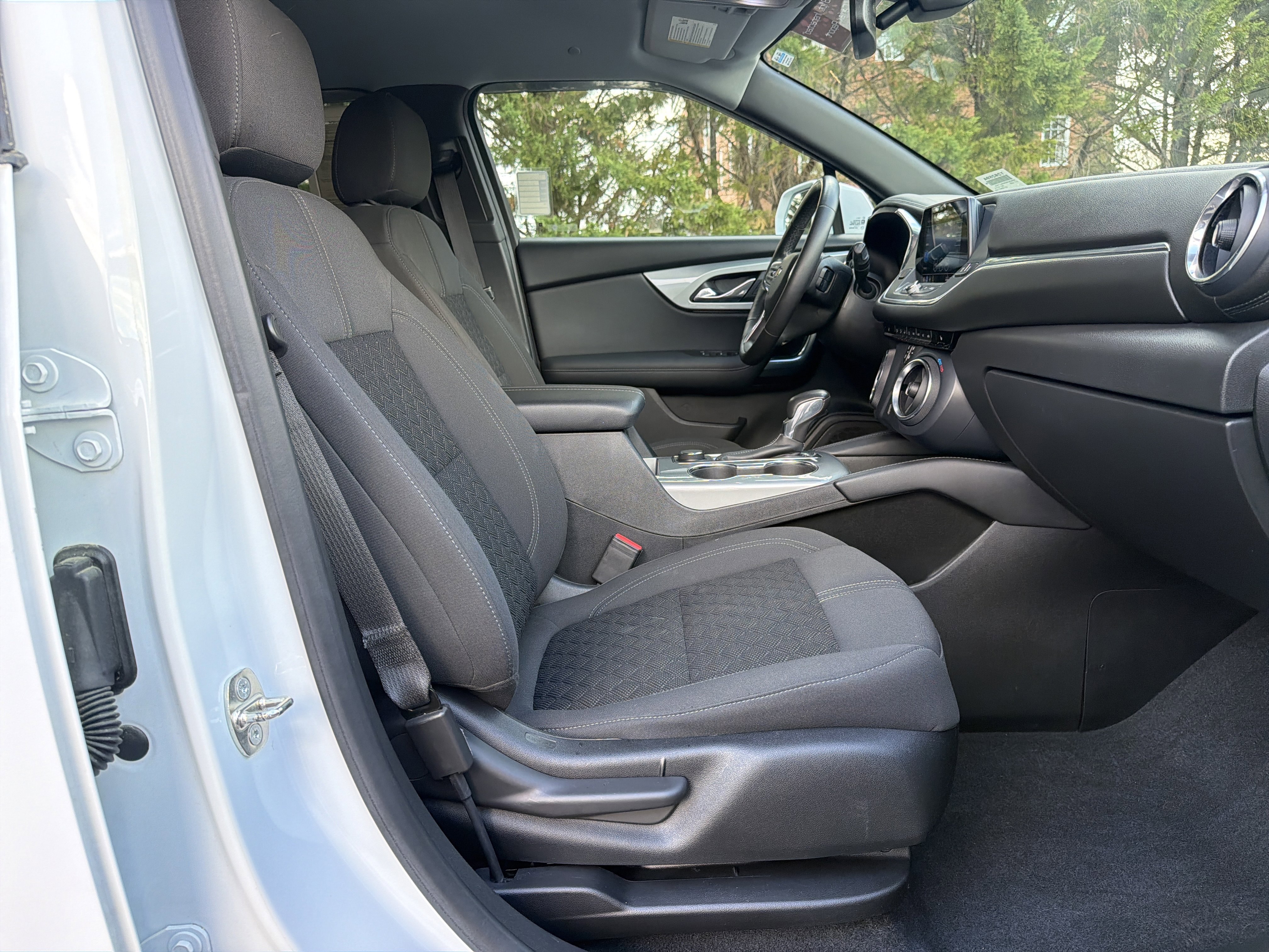 Used 2019 Chevrolet Blazer LT image 31