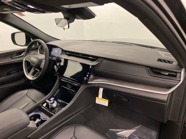 Used 2026 Jeep Grand Cherokee Limited image 22