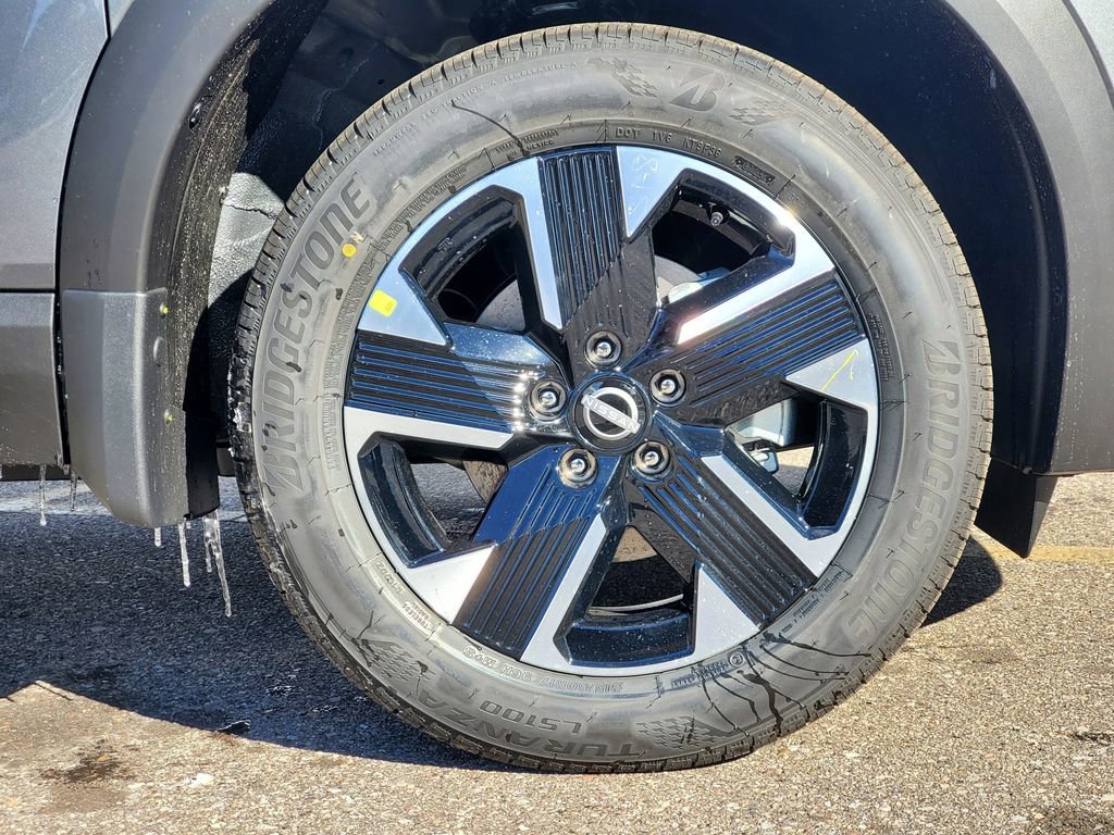 New 2026 Nissan Kicks SV w/ Cold Weather Package AWD/4WD image 5