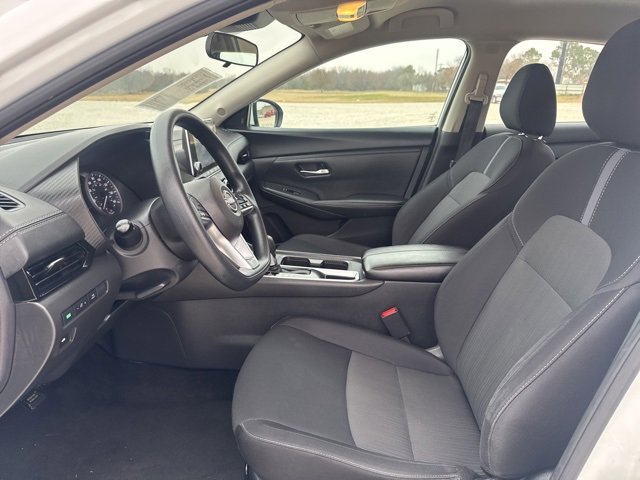 Used 2024 Nissan Sentra SV image 2