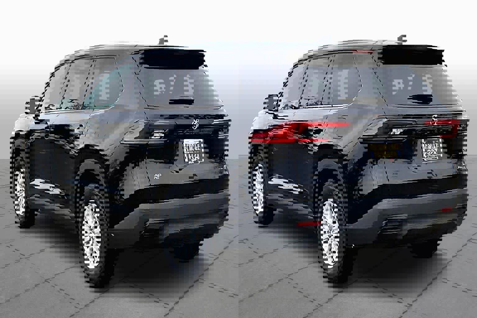 Used 2025 Toyota Grand Highlander AWD image 10