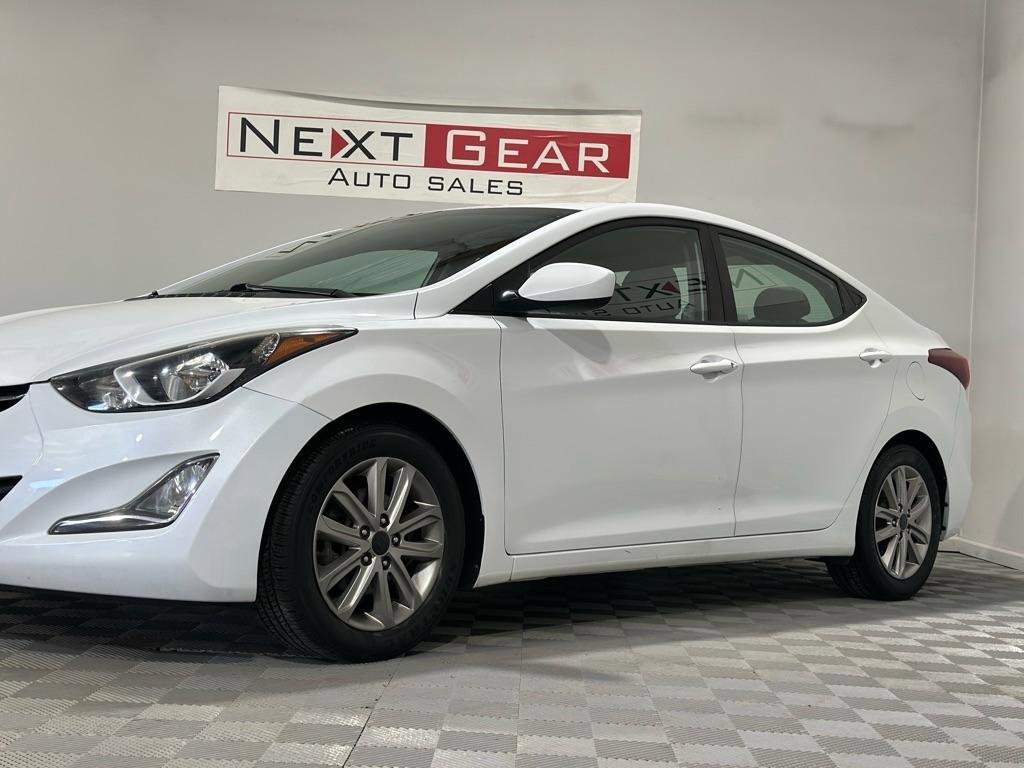 Used 2016 Hyundai Elantra SE w/ Option Group 02 FWD image 6