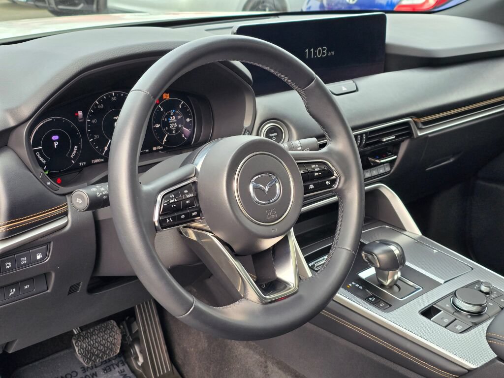 Certified 2025 MAZDA CX-70 Plug-In Hybrid w/ Premium Plus AWD/4WD image 12