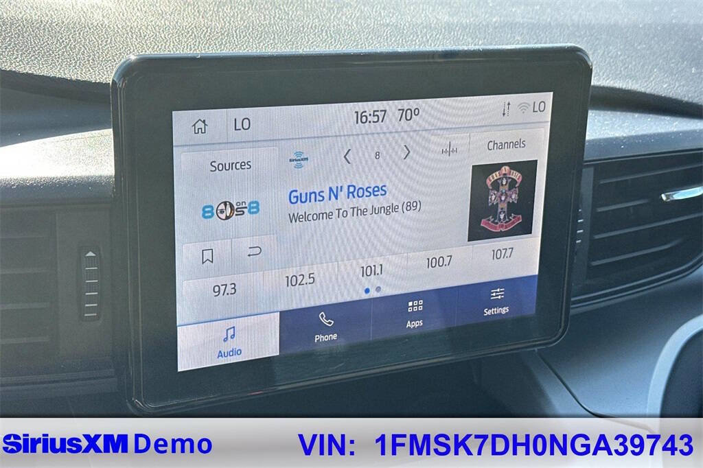 Used 2022 Ford Explorer XLT image 30