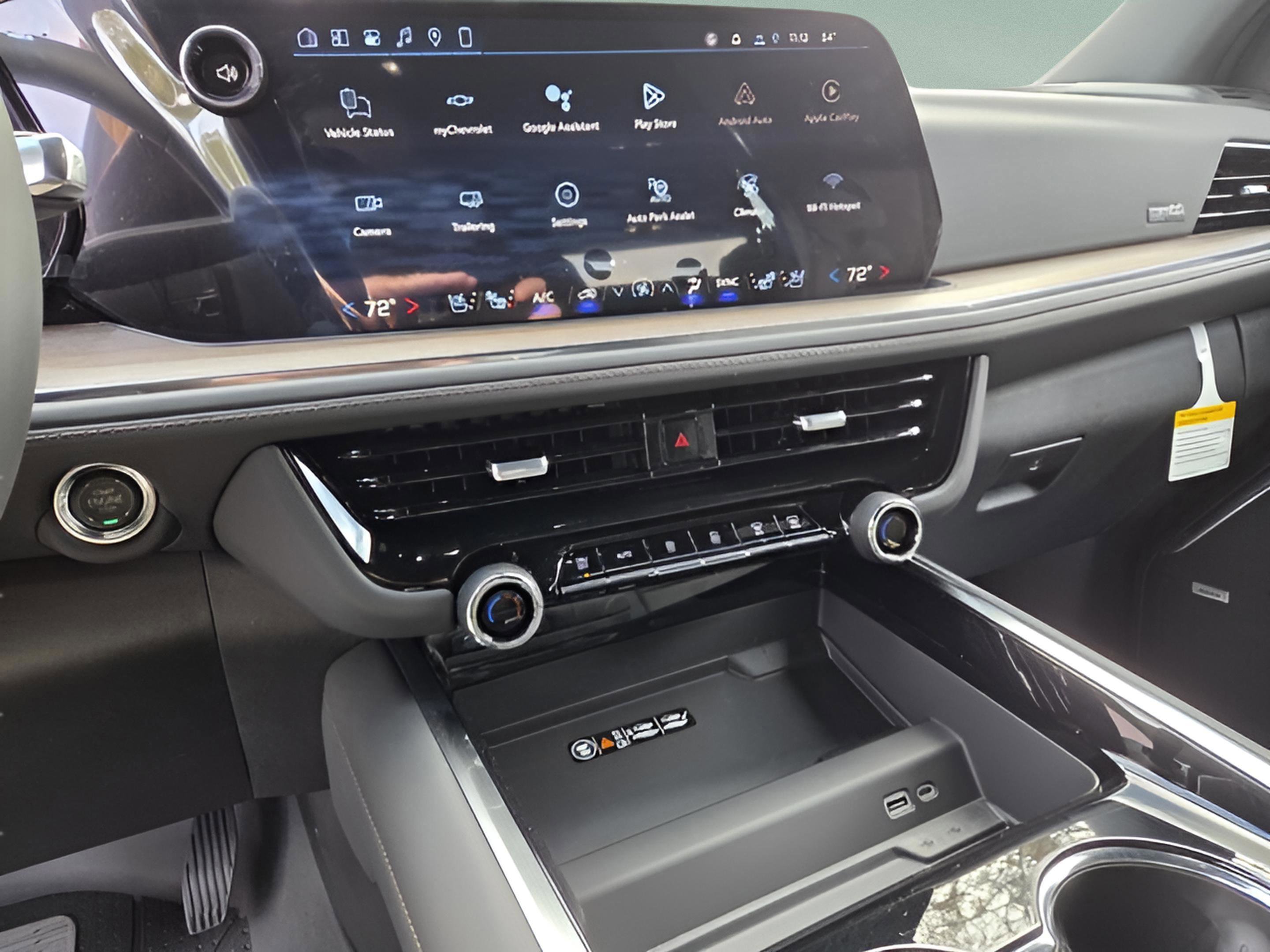 New 2026 Chevrolet Suburban High Country image 16