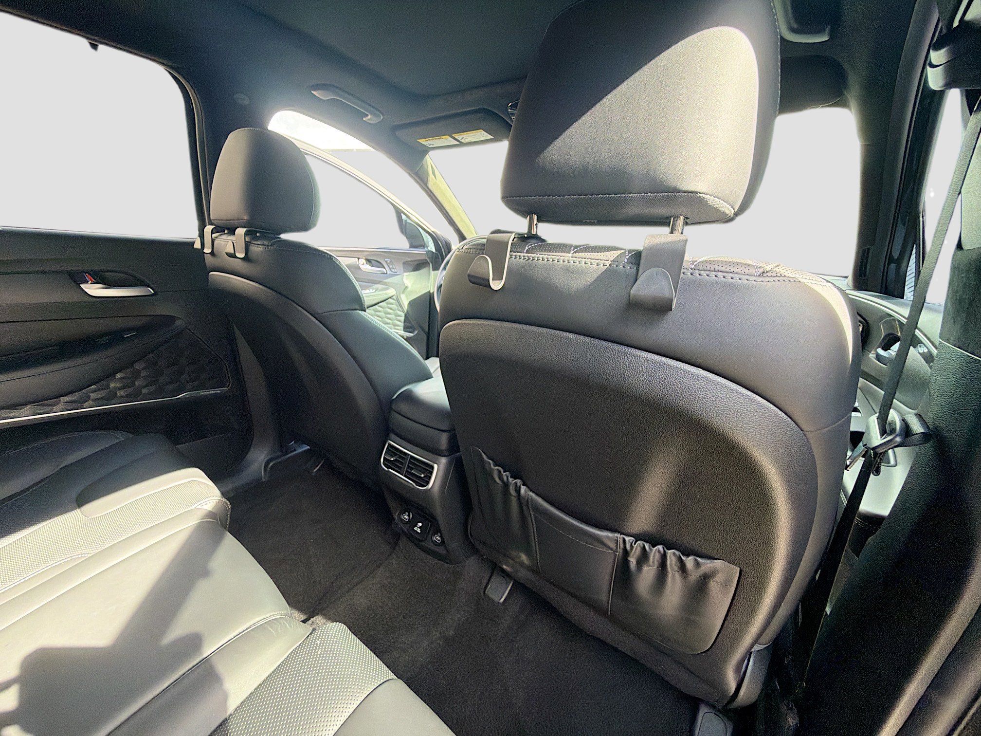 Used 2022 Hyundai Santa Fe Calligraphy image 29