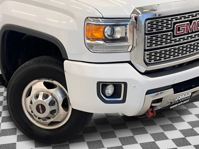 Used 2019 GMC Sierra 3500 Denali w/ Duramax Plus Package AWD/4WD image 35