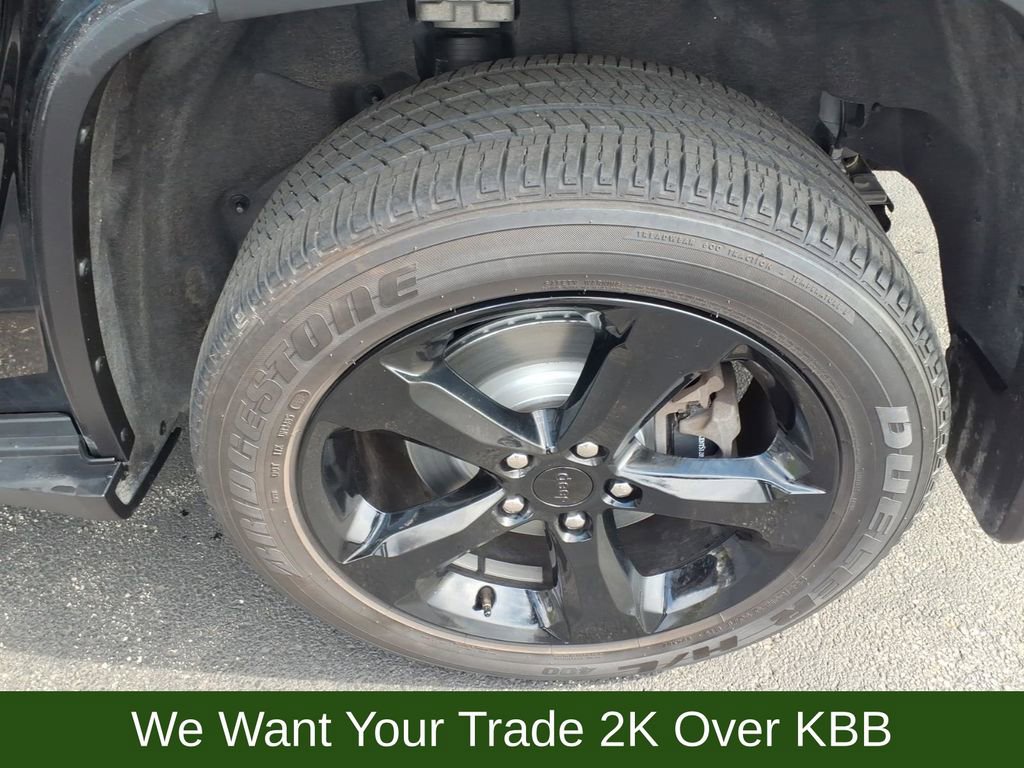 Used 2024 Jeep Grand Cherokee L Altitude image 16