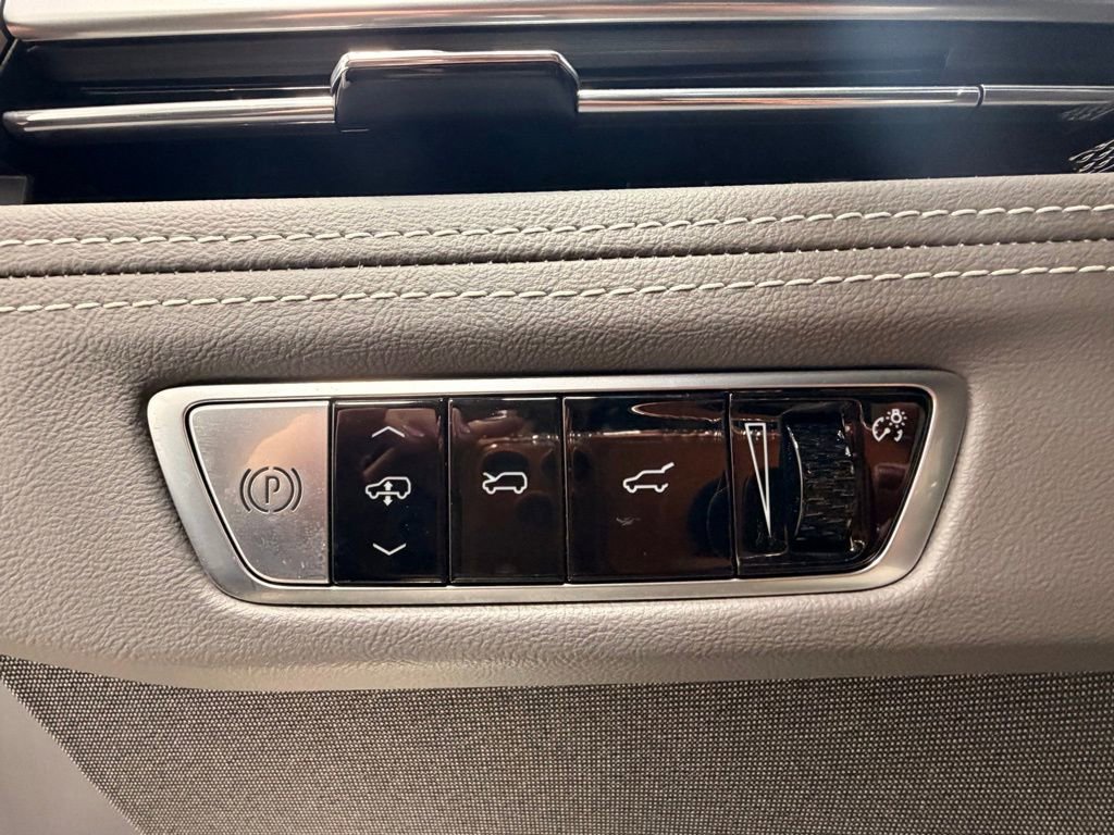 Used 2026 Cadillac Escalade IQL Sport 1 image 32