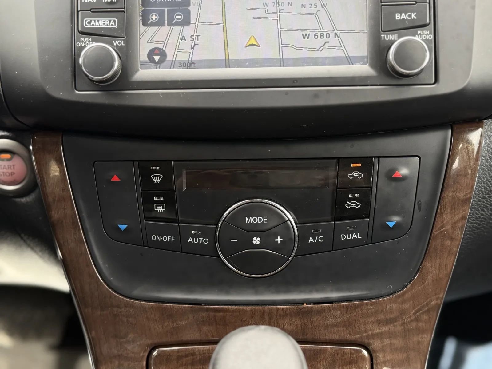 Used 2015 Nissan Sentra SL w/ Navigation Package image 29